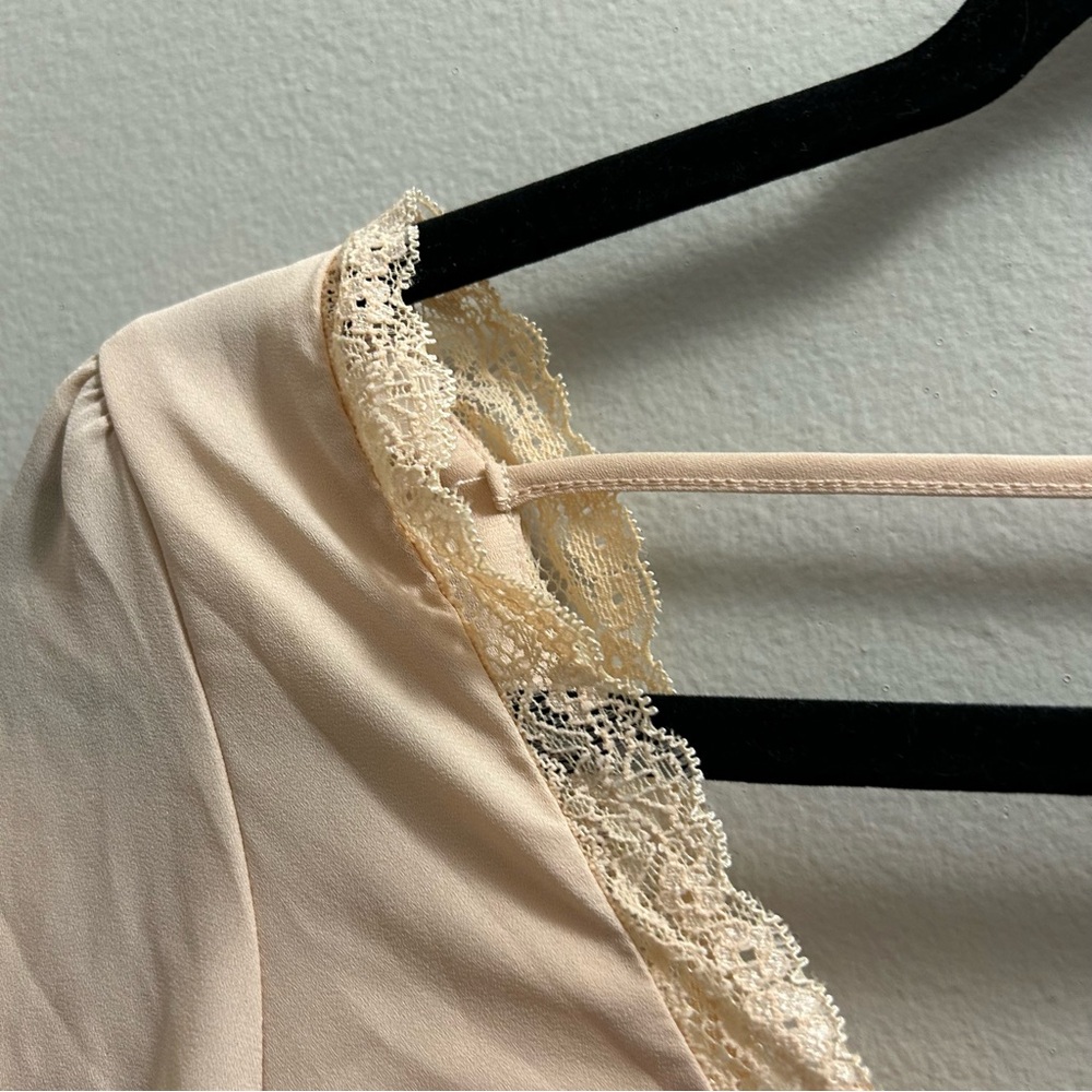 Floaty Ruffle Cream F21 Top - Picture 7 of 8